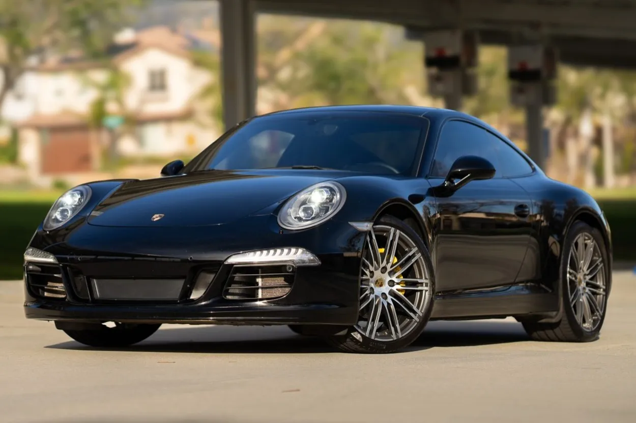 Porsche Taycan Black Edition